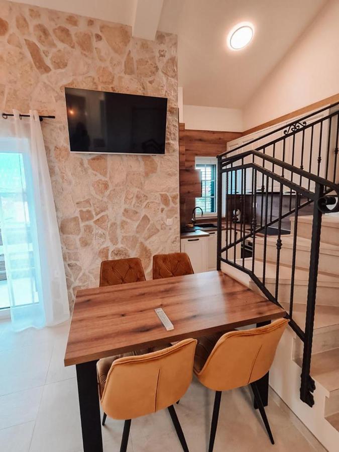 Stone House Jezera Apartment Exterior photo
